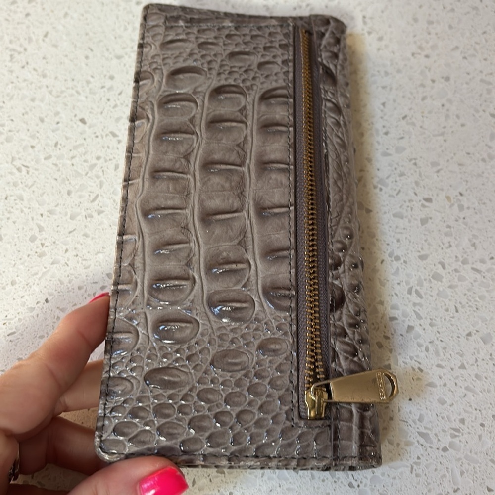 Brahmin Melbourne Ady Wallet Harbor Melbourne Dimensional Pale Gray w/Beige - Picture 9 of 10